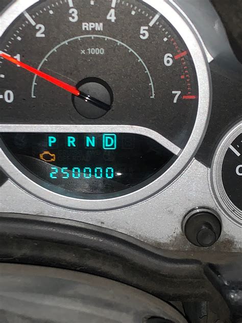 What’s that weird orange light? ・ popular.pics ・ Viewer for Reddit