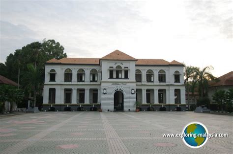 The museum building was constructed in the 1920s during british malaya. Pekan, Pahang