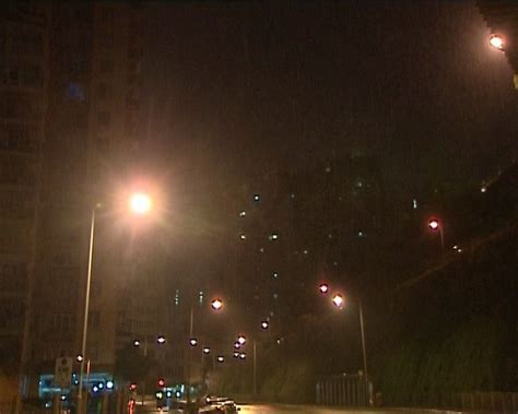 The site owner hides the web page description. 天文台兩度發出黃色暴雨警告 | Now 新聞