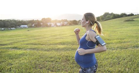 Guide To Running While Pregnant Safety Benefits Tips And Hints