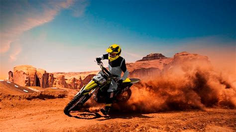 Conheça as diferenças de motos off road e trail VAZ Força e desempenho para sua moto