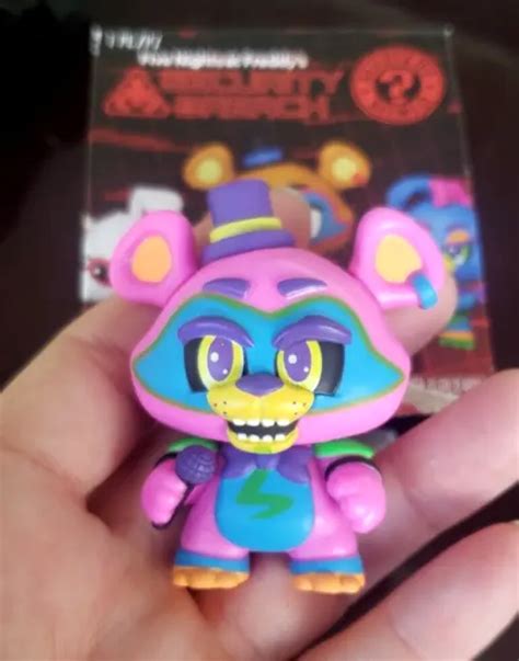 FUNKO MYSTERY MINI FNAF Security Breach Glamrock Freddy Blacklight PicClick