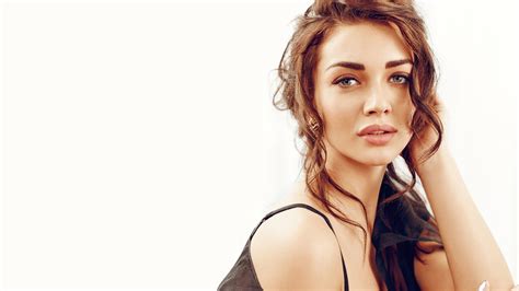 Actress Amy Jackson Wallpapers Hd Wallpapers Id 16319