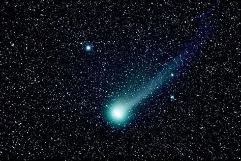 Comet Lovejoy And Little Dumbell Nebula 1 Image Sky And Telescope Sky