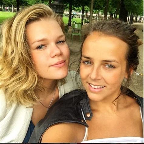 Camille anne françoise abily (born 5 december 1984) is a french football manager and former player, best known as a star midfielder for both the french women's national team and for the lyon club in the division 1 féminine. Pauline Ducruet et sa soeur Camille Gottlieb - Gala