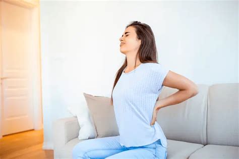 Treatment And Causes Of Back Pain In Female At Night Fitgio