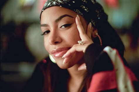 Aaliyah Photographed By Mika Vaisanen 2000 Eclectic Vibes