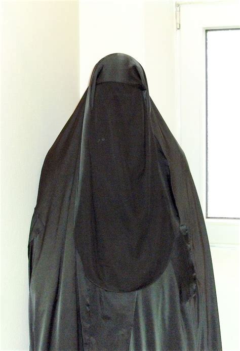 Pin By Ay E Ero Lu On Niqab Burqa Veils Masks Niqab Veil Mask Burqa