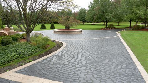 3 Reasons To Choose Brick Paving Over Concrete Seasonal Landscape