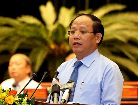 Ông tất thành cang bị cáo buộc vi phạm rất nghiêm trọng trong công tác điều hành ở tphcm, trong đó có dự án ở khu đô thị thủ thiêm, theo kết luận của uỷ ban kiểm tra trung ương công bố ngày. Ông Tất Thành Cang vẫn đang 'công tác bình thường'