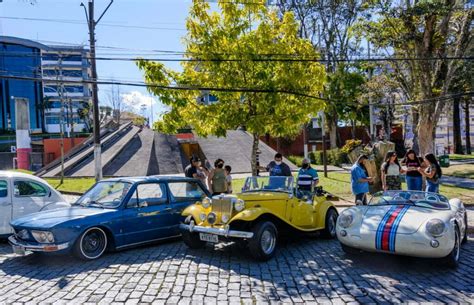 Teresópolis 130 Anos Colecionadores Presenteiam Teresópolis Com Desfile De Carros Antigos