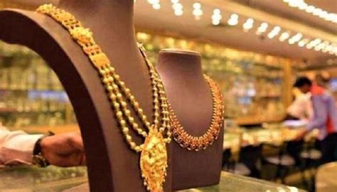 تتضمن هذه الصفحة أسعار الذهب في تركيا ليوم الأحد 25 شوال 1442هـ الموافق لـ 6 يونيو/حزيران 2021م بالعملة الرسمية المتداولة في تركيا (الليرة التركية) وبالدولار الأمريكي، يتم تحديث هذه الصفحة بشكل مباشر (كل 5. أسعار الذهب في السعودية اليوم السبت 27 مارس 2021.. تحرك طفيف