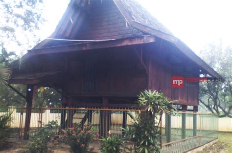 Obyek wisata saung ranggon bekasi. Saung Ranggon, Bangunan Tertua di Bekasi - MerahPutih