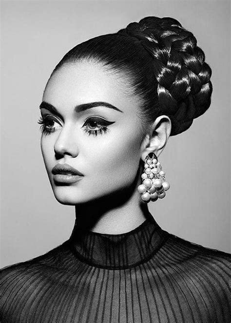 35 Glamour Beauty Examples — Richpointofview White Fashion Editorial
