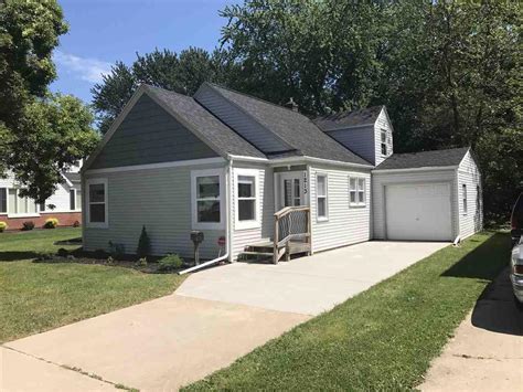 1213 12th Ave Green Bay Wi 54304 Redfin