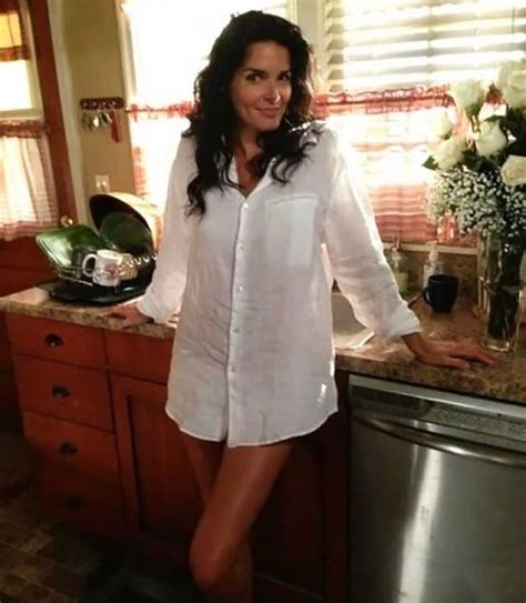 Angie Harmon Nude Sexy Photos And Topless Sex Scenes