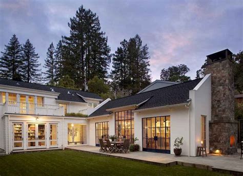 90 Incredible Modern Farmhouse Exterior Design Ideas 65