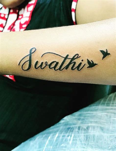 flaunt these stylish 30 name tattoos to honor your loved ones name tattoo on finger name