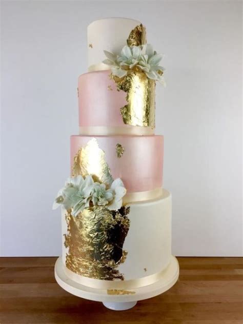 Glamorous Gold Leaf Wedding Cakes Weddingomania In Gold Leaf Cakes Metallic Wedding