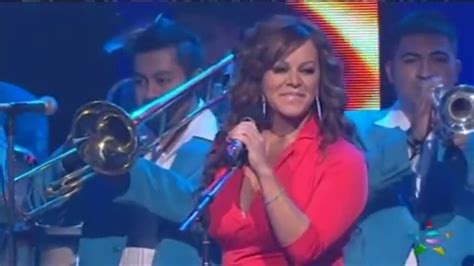 Jenni Rivera Premios De La Radio 2012 Detras De Mi Ventana Y La Misma