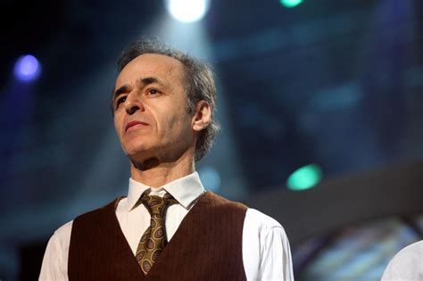 He is a composer and actor, known for мамочка (2014), астерикс и обеликс. «Ils sauvent des vies»: Jean-Jacques Goldman chante un ...
