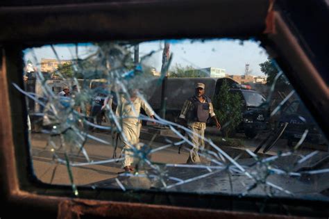 11 killed in lyari clashes pakistan dawn