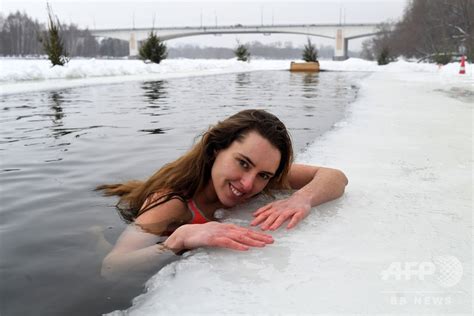 厳冬のモスクワで寒中水泳 ロシア 写真 枚 国際ニュースAFPBB News