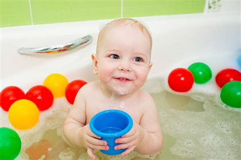 5 Must Read Tips For Keeping Baby Safe During Bath Time Ttn Baby