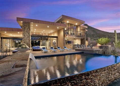 Spectacular Contemporary Dream Home Immersed In The Arizona Desert