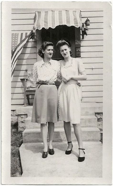 That S What Women Worn In The 1940s These Vintage Snapshots Show Female Fashion In The 1940s