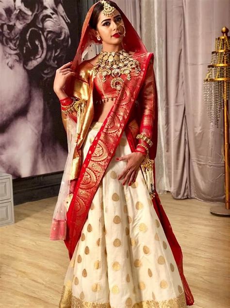 Sensational Lehenga Style Saree Designs For Brides To Flaunt At Their Nuptials﻿