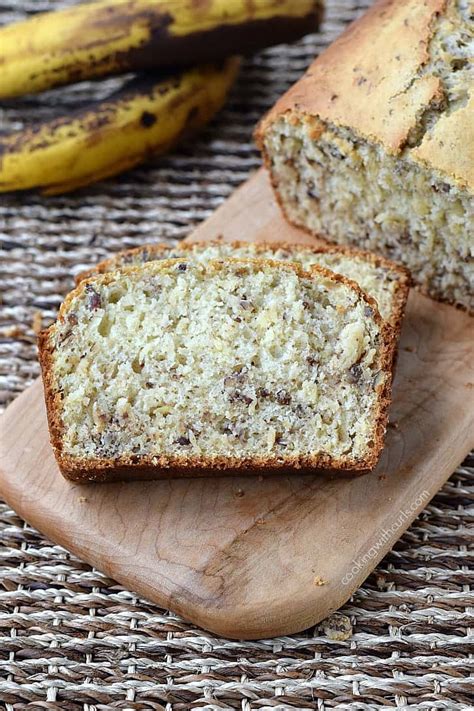 We've all been baking banana bread lately, right? Banana Nut Bread - Cooking With Curls