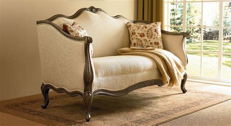 Our collection of antiques indian furniture is especially meant for lovers of antique wooden furniture pieces are either entirely old or made using antique carved wood strips from dismantled ancient old big houses, havelis (palace), armoires, bookcases, cabinets, sideboards, and tables are made using traditional indian doors, and carved framed. Home Ideas For > Modern Victorian Sofa | Victorian | Pinterest | Victorian style furniture ...