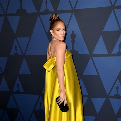 Jennifer Lopez Le Da Un Nuevo Giro A La Tendencia De Los Corsets Vogue