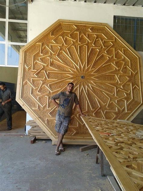 Add geometric peel and stick removable wallpaper for a sophisticated style. Pin en Орнаменты