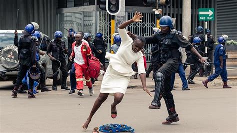 Zimbabwe Police Use Force To Disperse Opposition Crowd Zimbabwe News