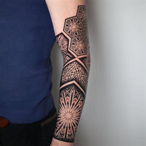 Geometric Forearm Tattoo By Kuro Pattern Kihwan Kim Tattoonow