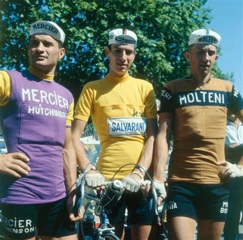 Un homme modeste et accessible, économe et d'une sagesse terrienne toute de prudence. Mode, tendance, moteurs, design, univers de la montre et ...