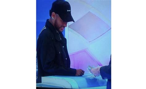 El cheque de pago final, después de. Com salário milionário, Neymar vira meme ao receber R$ 280 ...