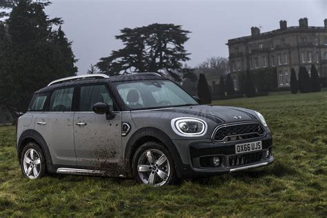 You can now start on the oil change by following these steps 2017 Mini Countryman pricing and specs - Photos (1 of 5)