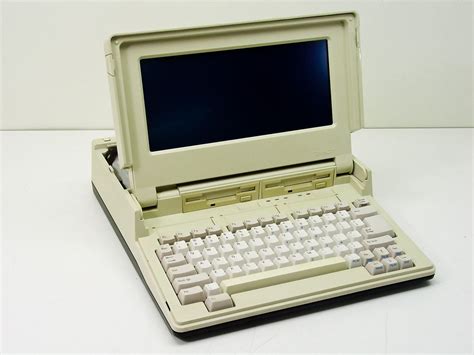 Tandy 1400lt 25 3500 Personal Computer Laptop Vintage