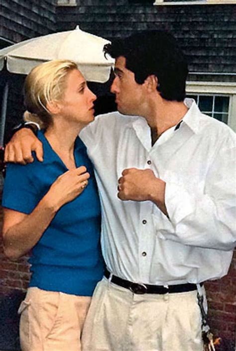 Carolyn bessette kennedy, whose marriage to john f. 2201b4ace16969c175475467bcb3adf7.jpg 644×960 pixels | John ...