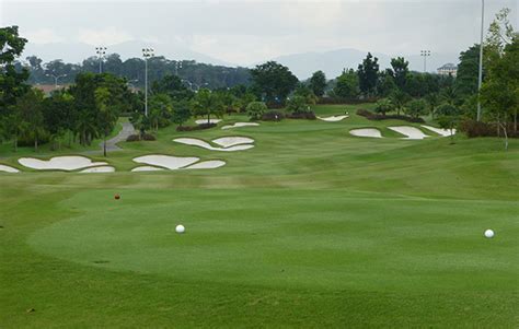 In 2009 the layout was scaled back to 18 holes, and at the same time substantially improved. Palm Garden Golf Club Kuala Lumpur - Discount Tee Times