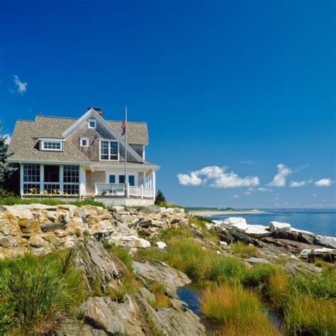 Beach Cottage With A Fabulous 3 Season Screened Porch