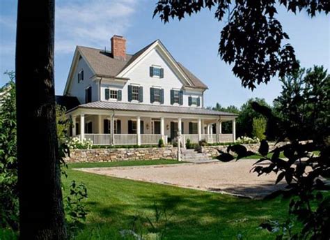 Although most architects design homes that fit properly into the urban centres all around the world, there are a few who like to stand out. Beautiful farmhouses | Beautiful farmhouse wallpapers ...