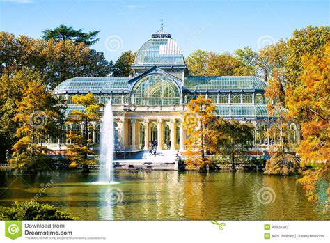 Maybe you would like to learn more about one of these? Madrid, Crystal Palace In Retiro-Park Stockfoto - Bild von ...