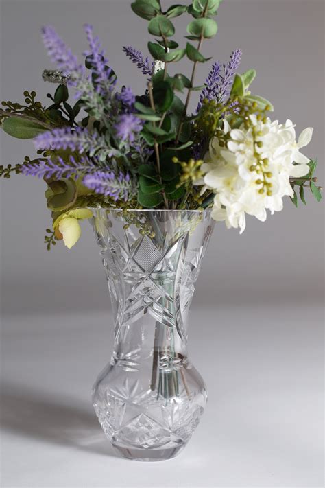 Vintage Crystal Glass Vase Elegant Flower Vase Modern Home Decor T For Mom Floral
