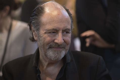 A informação foi confirmada pela assessoria do vereador. Morreu o cantor francês Michel Delpech | Música | PÚBLICO