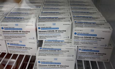 O que realmente aconteceu foi que o governo mandou um lote de vacina vencida para combater a rubéola nas gestantes. Chega no Brasil lote de 1,5 milhão de doses da vacina da ...