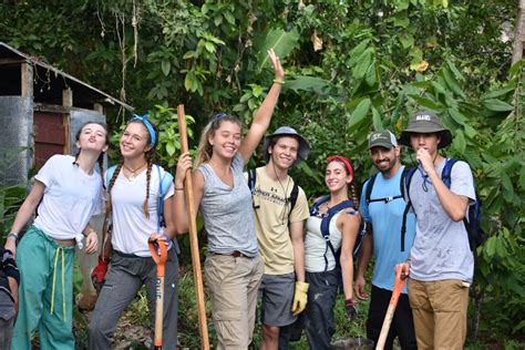10 Reasons Why You Should Volunteer Abroad In High School Blue